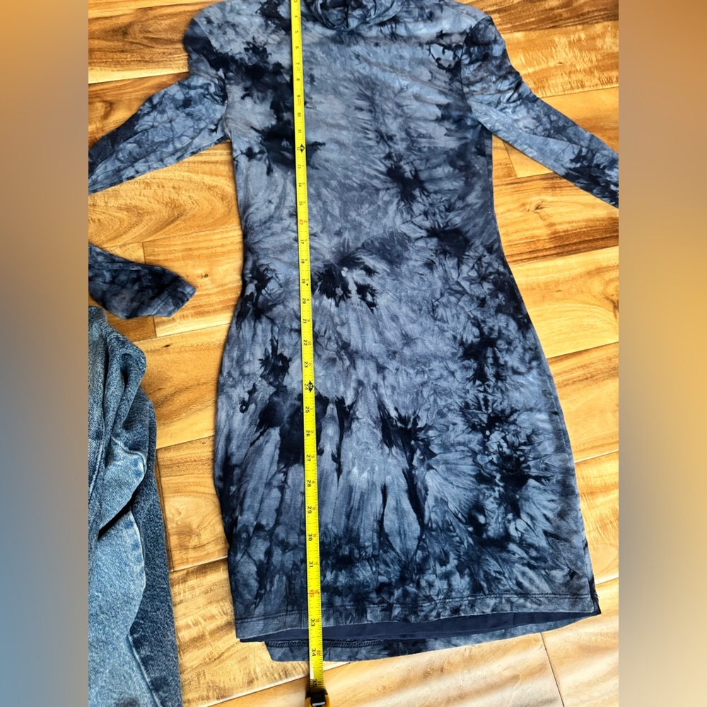Lovers & Friends Tie-Dye Long Sleeve Dress - Picture 4 of 9